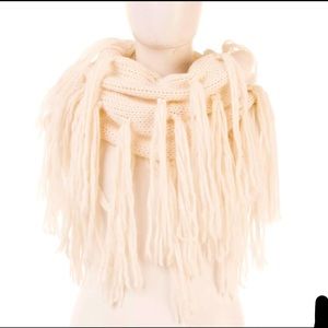 Mangano cowl scarf